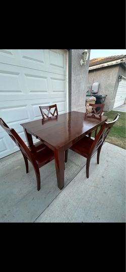 Hardwood Dining table With 4 chairs