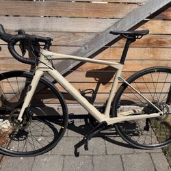 BMC Roadmachine Carbon Road Bike – Size 51 + Shimano RC3 Shoes (Size 39)