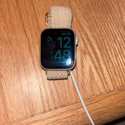 Apple Watch SE 44mm