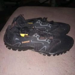 (11) Men's Black Fashion Water Shoes 