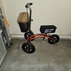 Knee Rover Like New 