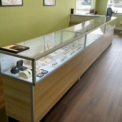 Jewelry Showcases 