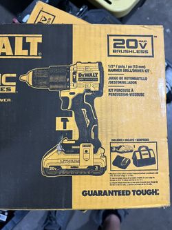 $150 Dewalt Hammer Drill Conbo Completo 