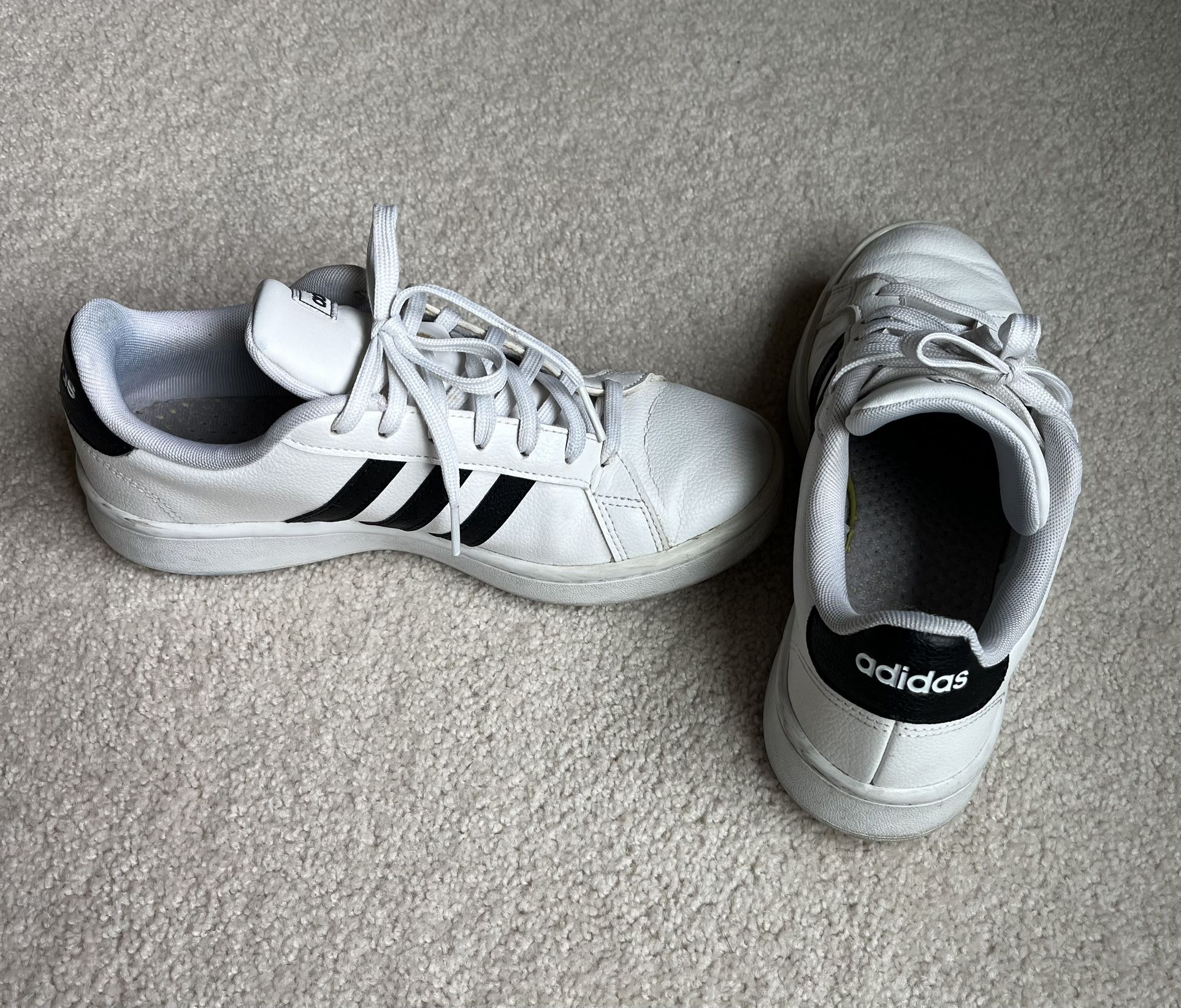 Adidas White Sneakers Size 8 Women’s