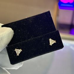 14kt Yellow Gold .70 CT Diamond Earrings