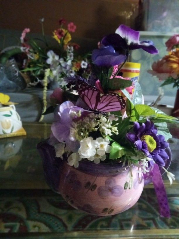 Tea Pot Flower Arrangements