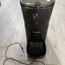 Automatic Pet Feeder