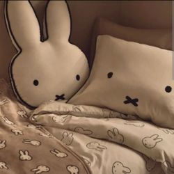 Set of 3 bed sheets Miffy Rare H&M kawaii Pillow blanket plush
