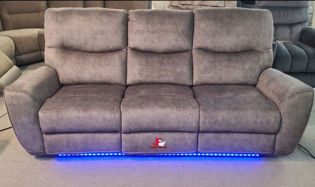 Brand New! 2pc Motion Living Room Set😍/ Take it home with only $39Down/ Hablamos Español Y Ofrecemos Financiamiento 🙋🏻‍♂️ 