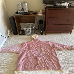 The Comfy Blanket Original Hoodie Kangaroo Pocket Pink 