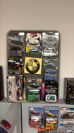 Hot Wheels/ mini GT collectors set