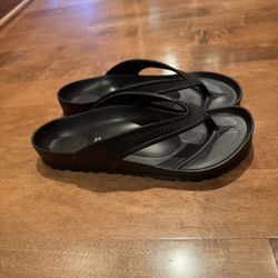 Woman’s new Birkenstock sandals shipping available