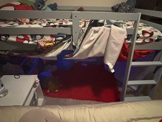 Twin bed w/mattress