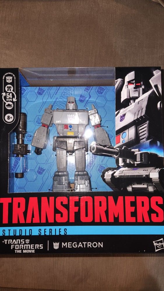 Transformers Studio Series G1 Leader Class Megatron