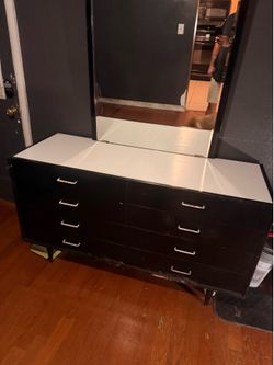 Mid-century dresser with mirror and Chester drawers
