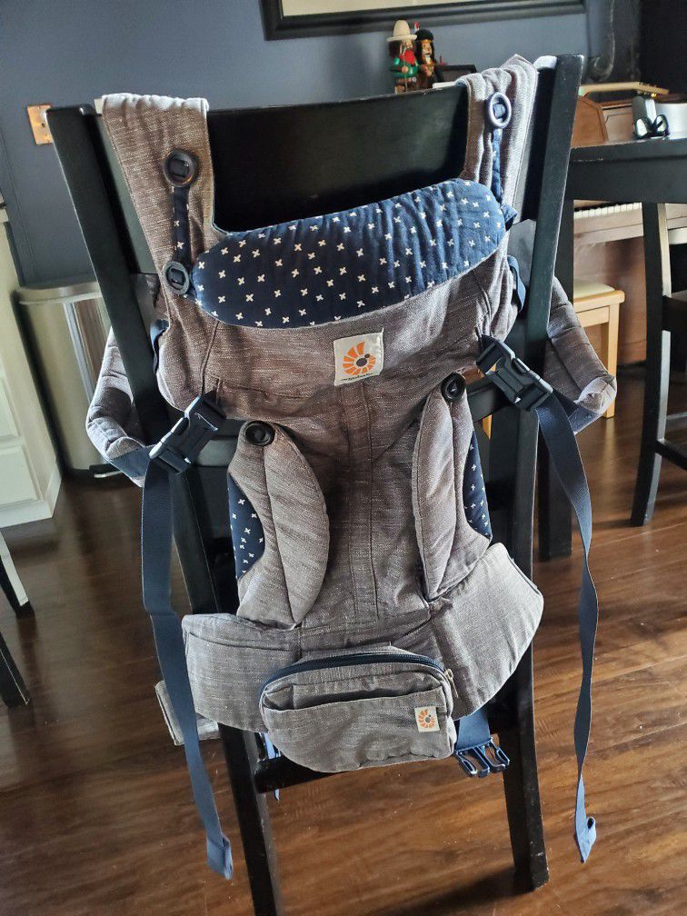 Baby Stuff- Ergo 360 Carrier,  Grow With Me Table, Regalo High Chair