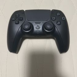 Midnight black PS5 Dual Sense Controller 