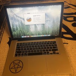 MacBook Pro 15” Early 2011 i7 16GB RAM 500GB SSD