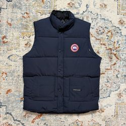 Men’s Winter Vest New size L/XL  Price Firm Not Negotiable.