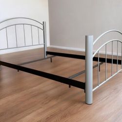 Amisco Silver & Black Industrial Arched Spindle Full Size Bed Frame
