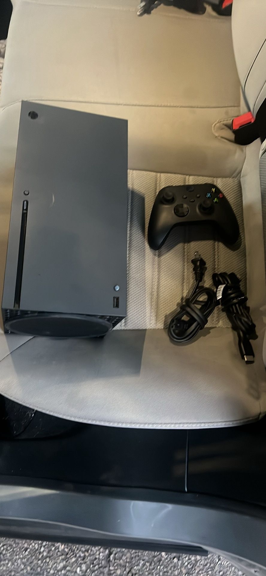 Xbox Series X 1 TB W/ Black Controller