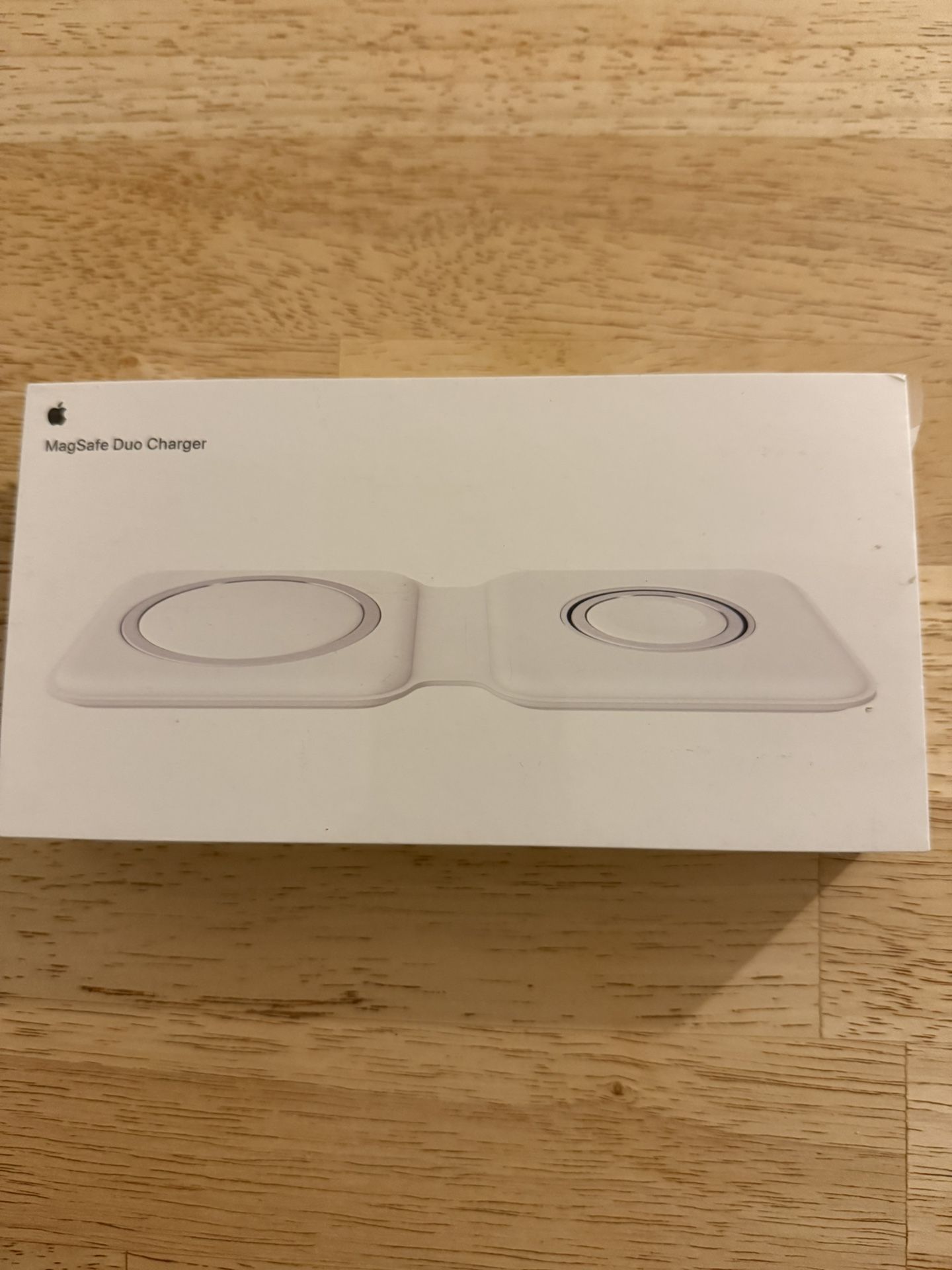 Apple Mag Safe Dual Charger