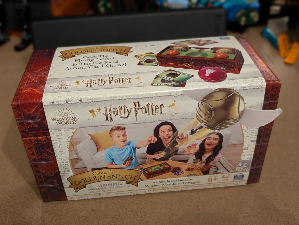 Harry Potter Catch The Golden Snitch, A Quidditch Board Game for Witches, Wizards and Muggles, Family Game Ages 8 & up