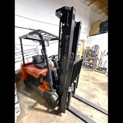 50712A1 FORKLIFT TOYOTA 7FBEU20 ELECTRIC 4K LBS.  