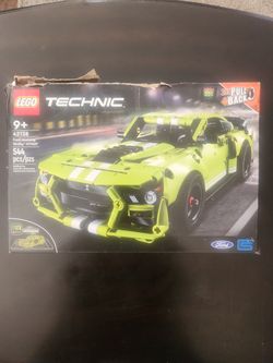 Lego Technic ford shelby gt500 mustang 42138