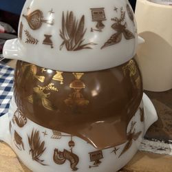 Three Vintage Pyrex Cinderella Bowls in the Early American Pattern 1962-71 Excellent Vintage Condition