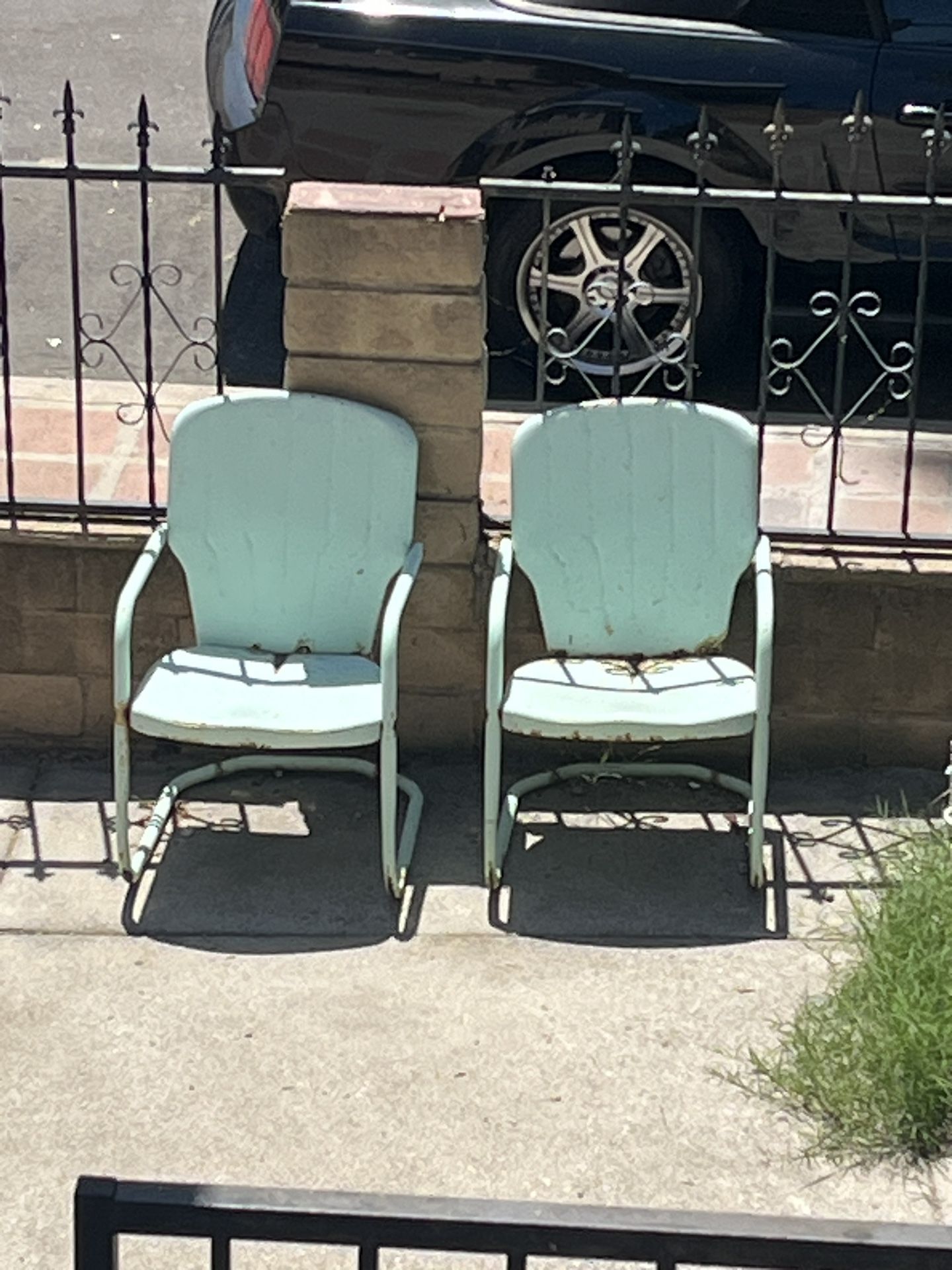 Antique Vintage Clamshell Outdoor Metal Chairs