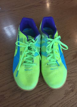 Puma EVO speed indoor soccer shoes size 6