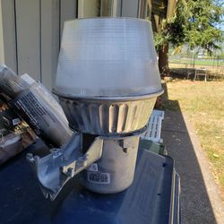Outside light with sensor and bulb