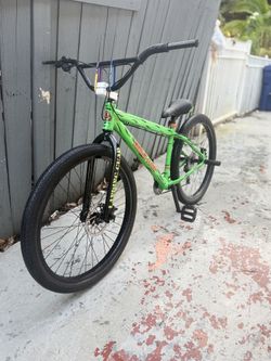 It's like new, I only used it for about 4 months. I spent $300 on modifications, and if you buy it, I'll give you a Sp5der hoodie size S for free!!