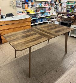 VASAGLE Extendable Dining Kitchen Table w/ Tapered Legs Curved Transitions - Honey Brown