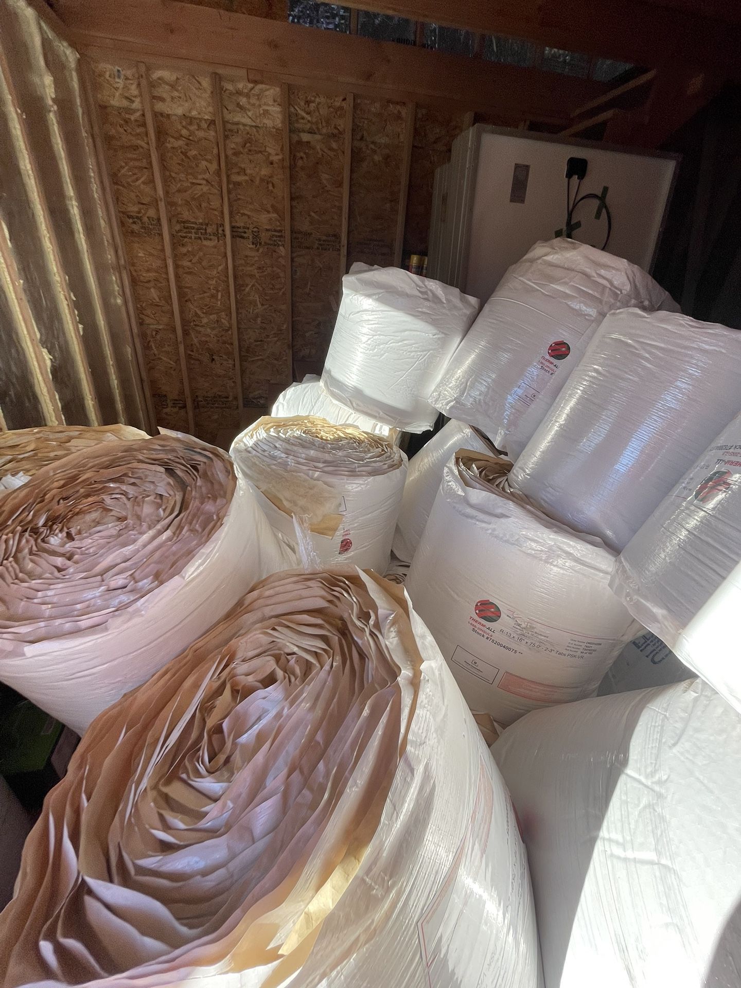 18 Rolls 75’ (1,350 lf) R13 Batt Insulation w/ Vapor Retarder Poly Faced