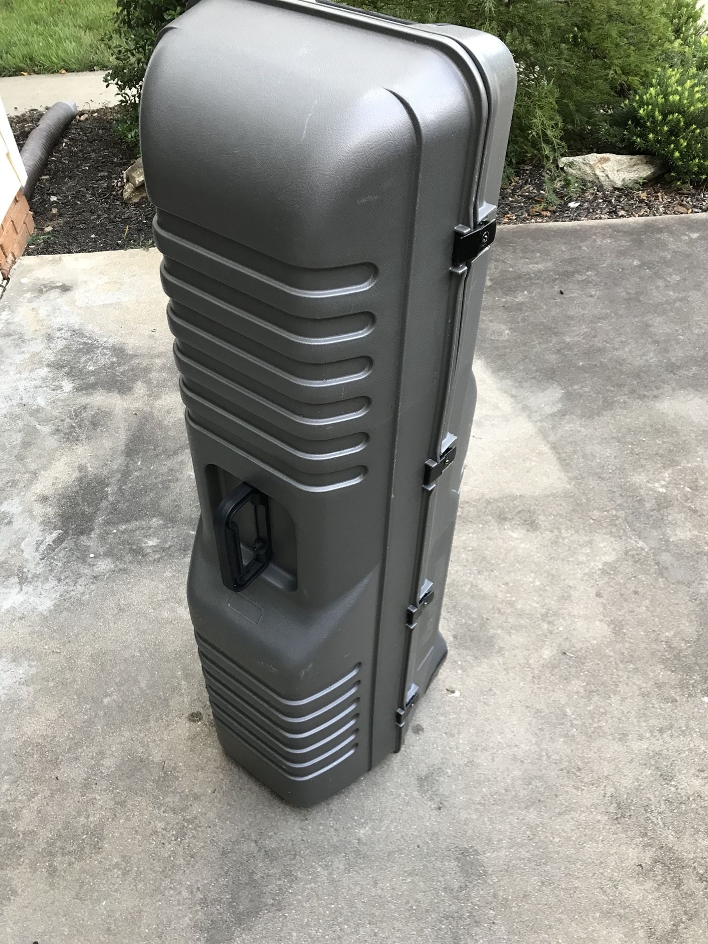 Golf Guard hard shell golf travel case