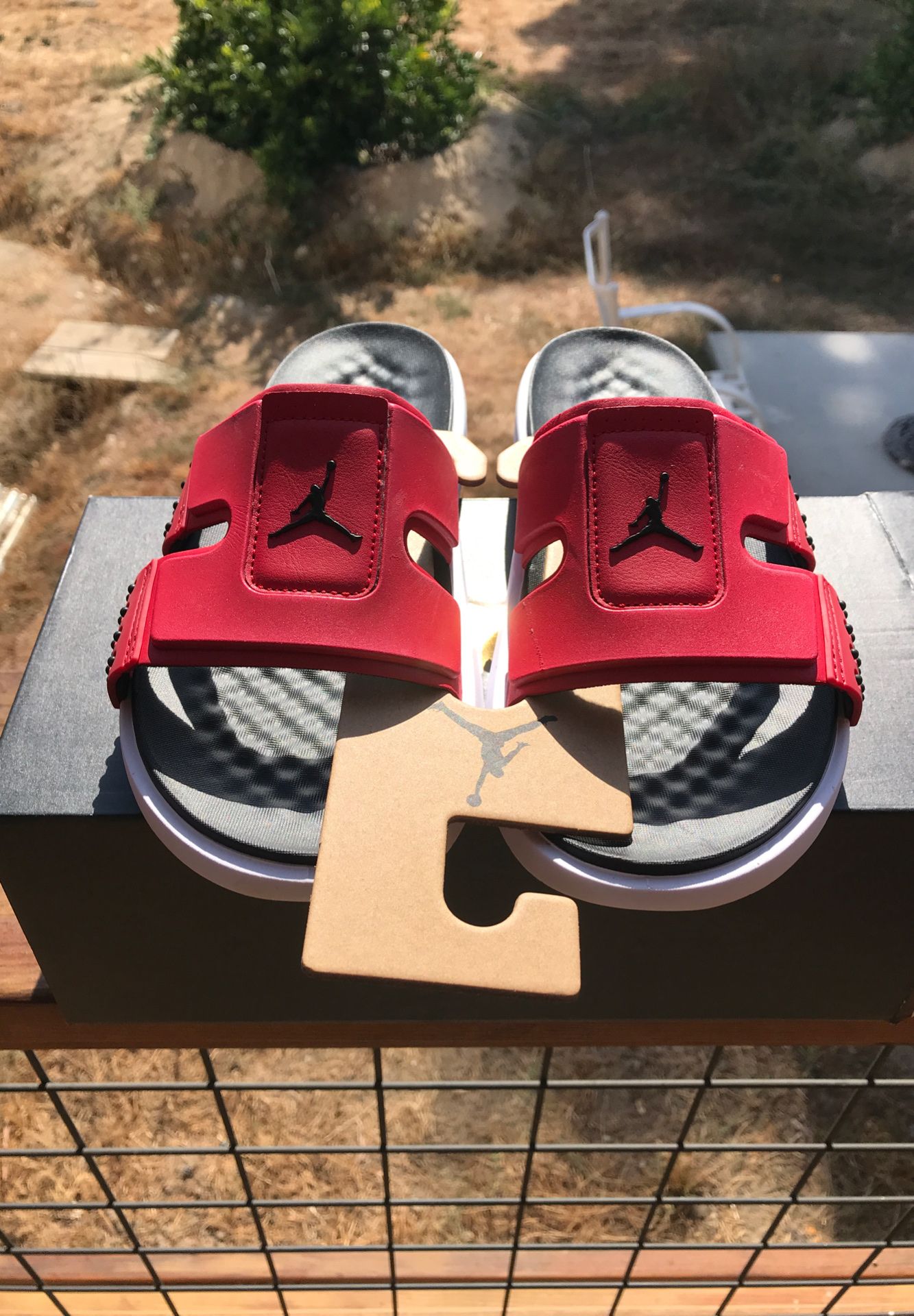 DS JORDAN HYDRO SLIDES SIZE