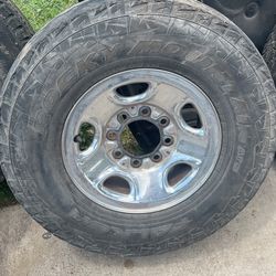 8 Lug Wheels
