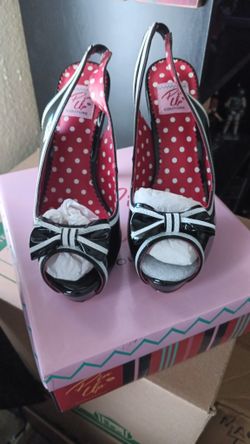 Pin Up Couture Vintage Style Heels Size 9
