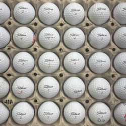 30 Titleist TruFeel Golf Balls 4a Lot A41