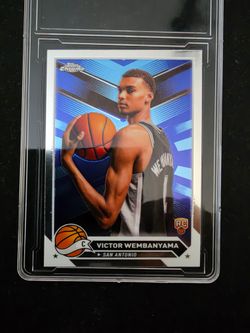 Victor Wembanyama Topps Chrome Rookie Card