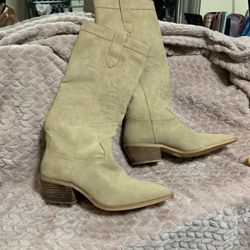 Knee-high boots/ Size 8