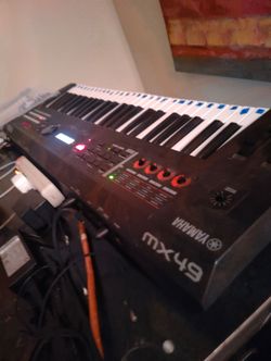 Yamaha MX49 49-Key Synthesizer Keyboard – MOTIF XS Sounds / USB MIDI