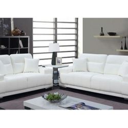 Brand New Modern Style White Sofa and Loveseat