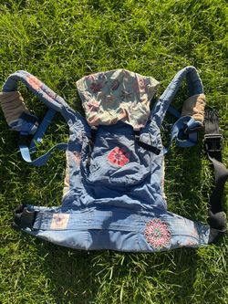 Ergo Baby Carrier