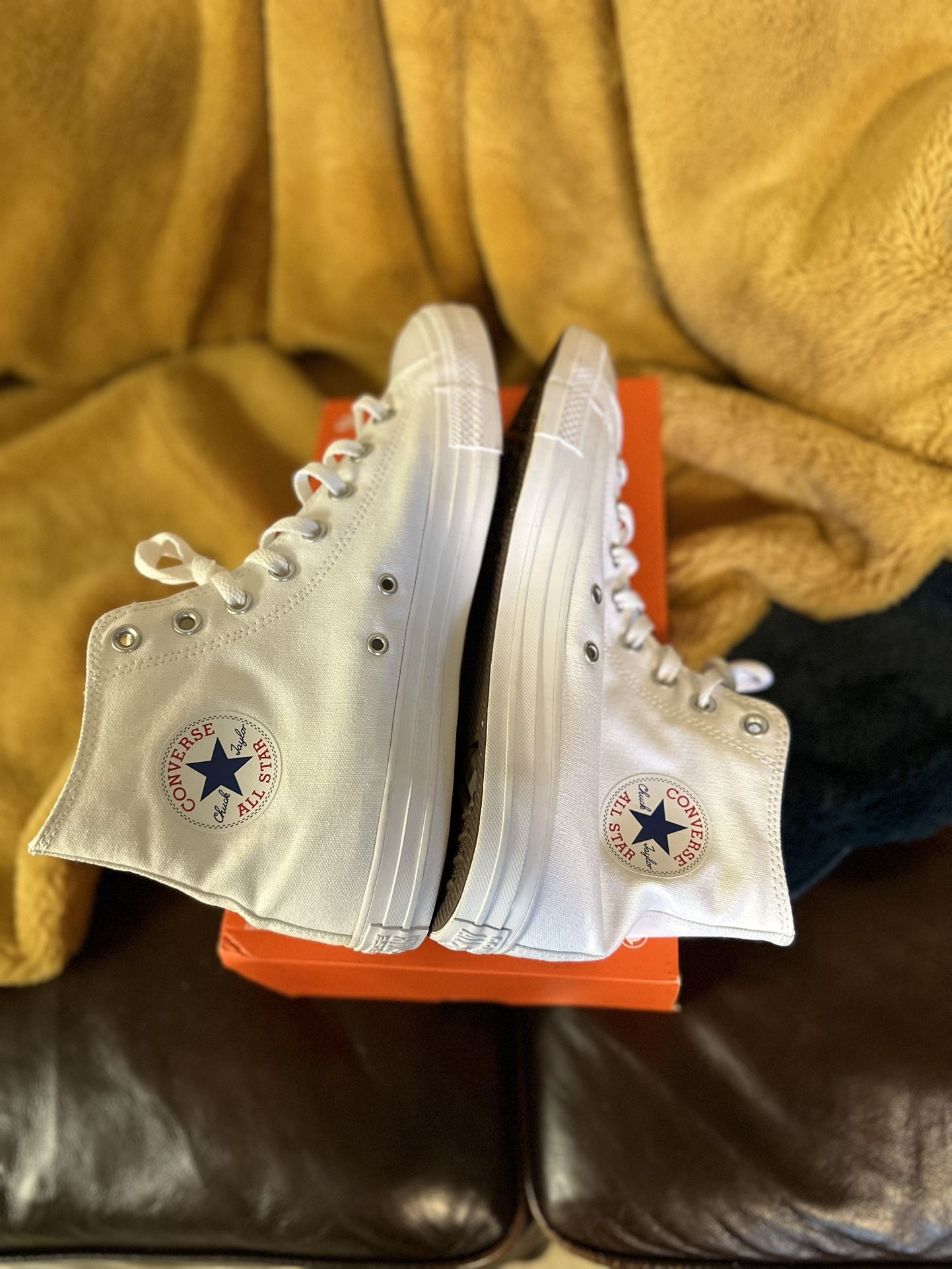 Converse All White Chucks Men’s Women’s