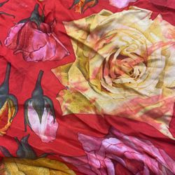 GUCCI Scarf Vintage Floral Rose 100% SILK Red Multicolor Made in ITALY Authentic