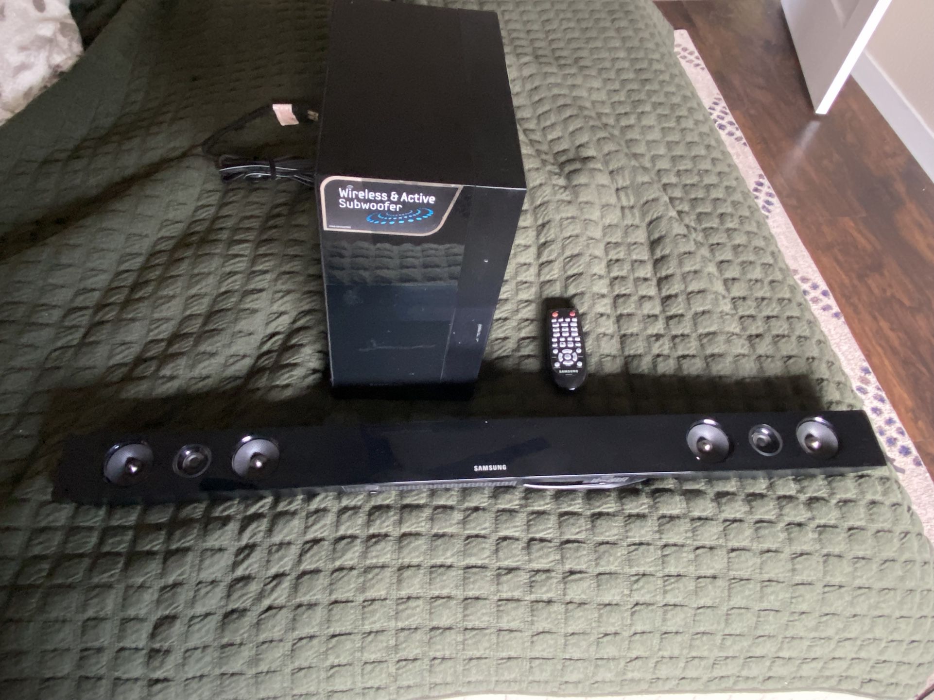 Samsung Speaker With Wireless Subwoofer And Control