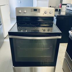 Electric Stove used as new Works Perfectly Very Clean 1216 Hartford Turnpike Vernon CT 